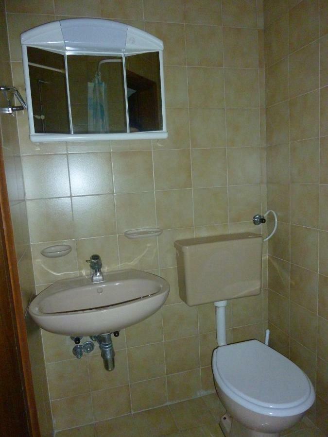 Studio Apartment Ozi 罗维尼 外观 照片