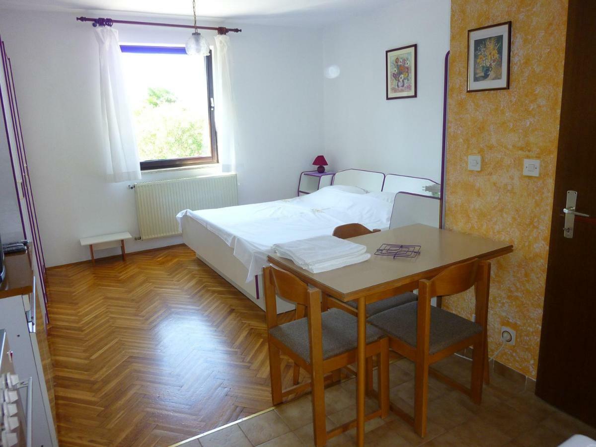 Studio Apartment Ozi 罗维尼 外观 照片